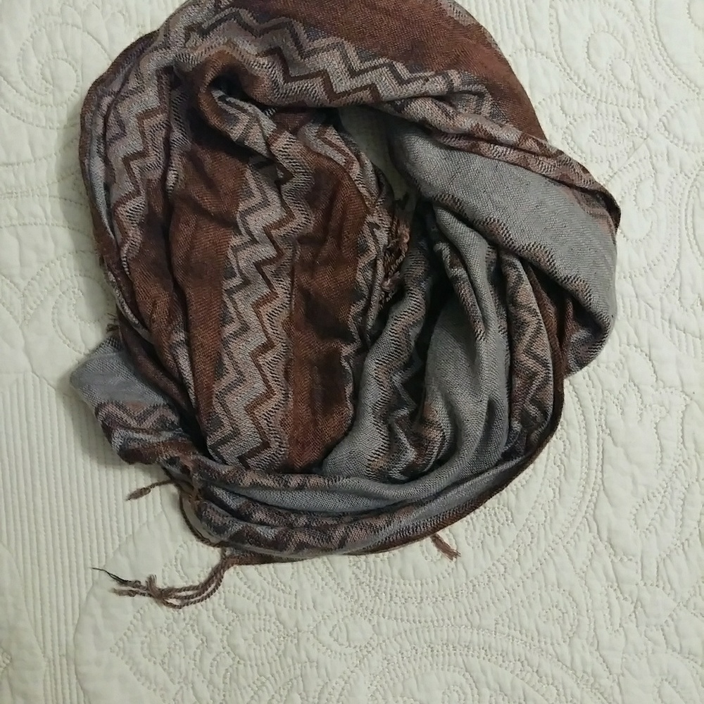 Scarf - Picture 2 of 6